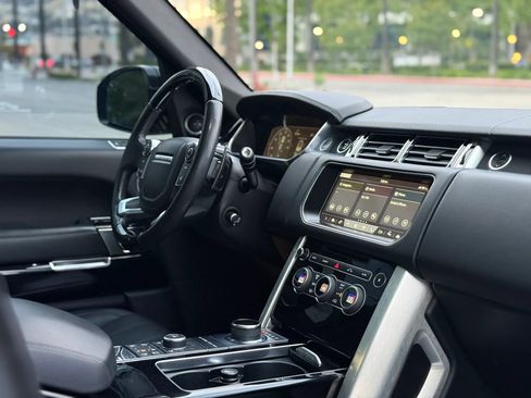 Used 2017 Land Rover Range Rover Supercharged AWD/4WD image 20