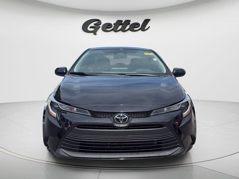 Used 2024 Toyota Corolla LE FWD image 2