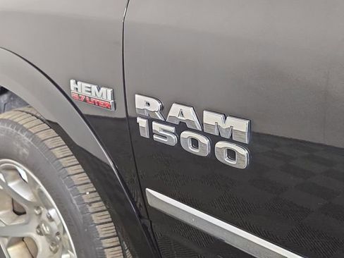 Used 2018 RAM 1500 Laramie w/ Convenience Group AWD/4WD image 32