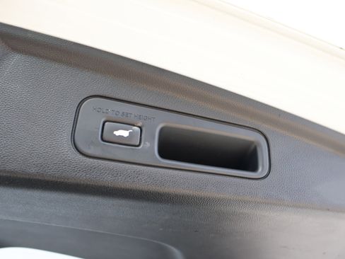 Used 2023 Acura MDX SH-AWD image 21