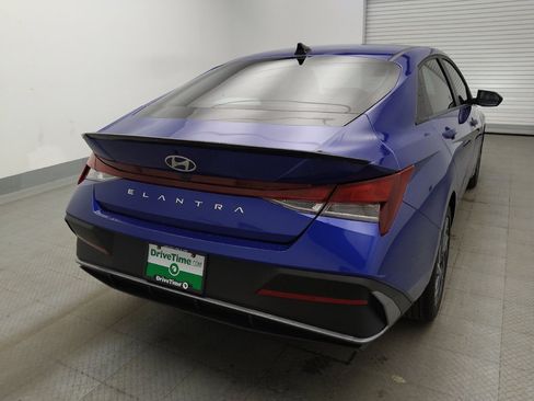 Used 2025 Hyundai Elantra Sport FWD image 7