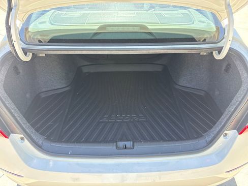 Used 2018 Honda Accord EX-L image 31