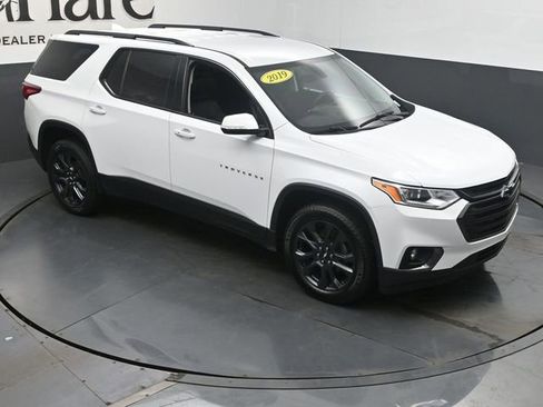Used 2019 Chevrolet Traverse RS image 48