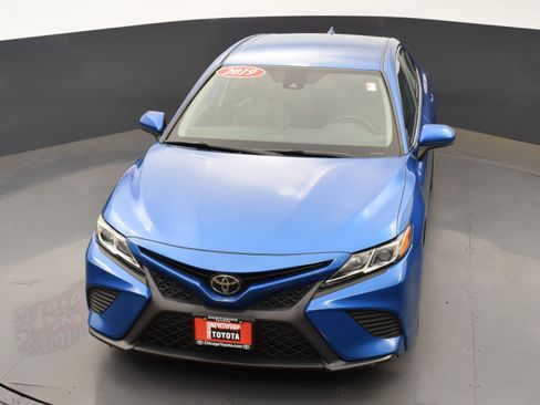 Used 2019 Toyota Camry SE image 22