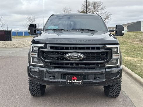 Used 2020 Ford F350 Lariat image 2