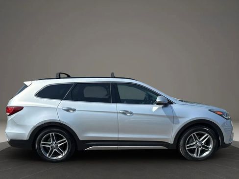 Used 2017 Hyundai Santa Fe Limited image 5