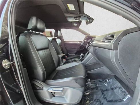 Used 2023 Volkswagen Tiguan SE R-Line FWD image 23