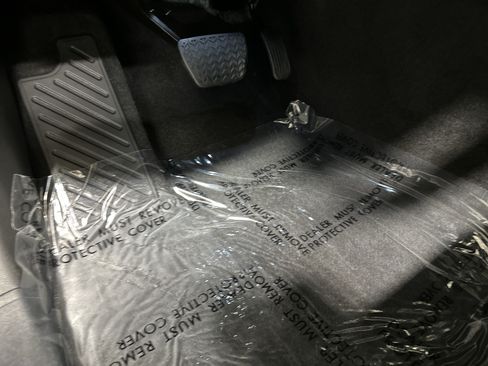 Used 2025 Toyota Sequoia Capstone AWD/4WD image 17