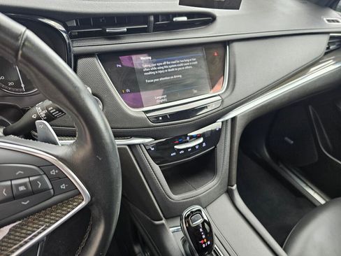 Used 2022 Cadillac XT5 Sportv image 29