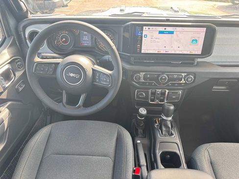 New 2025 Jeep Gladiator Sport AWD/4WD image 16