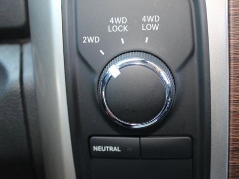 Used 2016 RAM 2500 Laramie w/ Convenience Group AWD/4WD image 30
