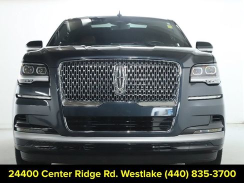 Used 2024 Lincoln Navigator Reserve AWD/4WD image 6