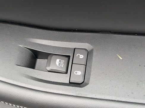 New 2026 Jeep Grand Cherokee Altitude RWD image 32