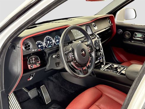 Used 2021 Rolls-Royce Cullinan AWD/4WD image 13