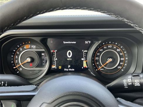 New 2026 Jeep Wrangler Unlimited Rubicon w/ Xtreme 35 Tire Package image 22