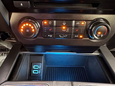 Used 2018 Ford F150 XLT w/ Equipment Group 302A Luxury AWD/4WD image 32