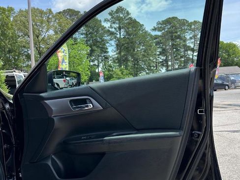 Used 2015 Honda Accord LX image 11