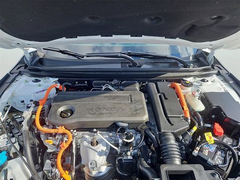 Used 2025 Honda Accord Sport image 32