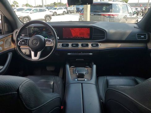 Used 2021 Mercedes-Benz GLS 450 4MATIC image 20