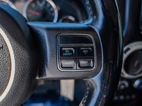 Used 2013 Jeep Wrangler Unlimited Rubicon w/ Connectivity Group image 17