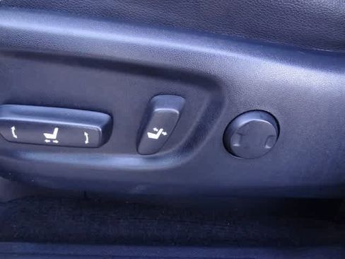 Used 2022 Toyota 4Runner SR5 Premium image 11