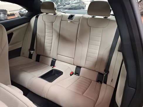 Used 2025 BMW 230i xDrive Coupe w/ Premium Package image 9