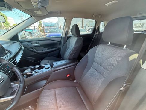 Used 2025 Nissan Rogue SV AWD/4WD image 29