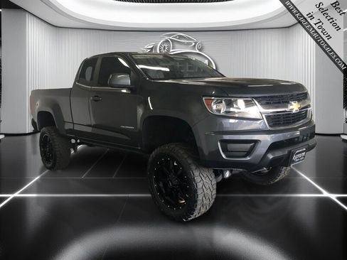 Used 2017 Chevrolet Colorado W/T w/ WT Convenience Package image 3