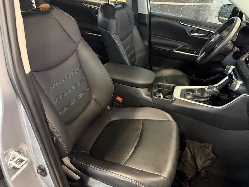 Used 2021 Toyota RAV4 XLE Premium AWD/4WD image 10