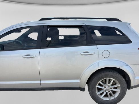 Used 2013 Dodge Journey SXT w/ Flexible Seating Group FWD image 12