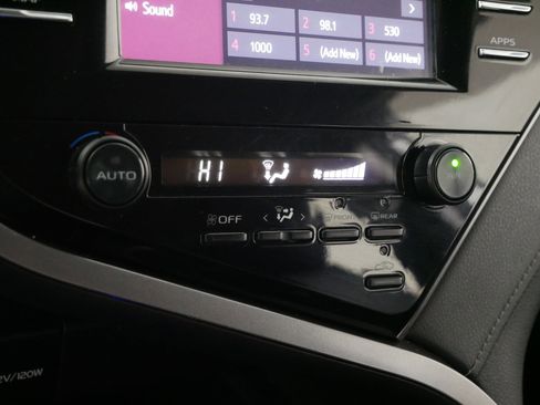 Used 2019 Toyota Camry SE image 23