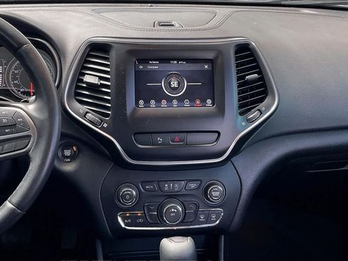 Used 2020 Jeep Cherokee Latitude Plus FWD image 7