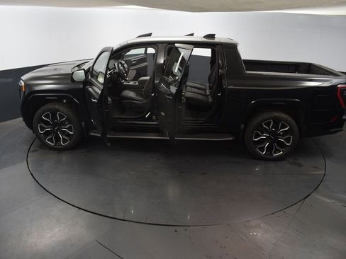 New 2025 GMC Sierra EV Denali image 58