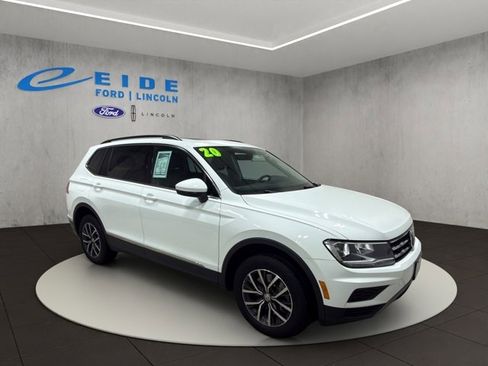 Used 2020 Volkswagen Tiguan SE w/ Panoramic Sunroof Package image 1