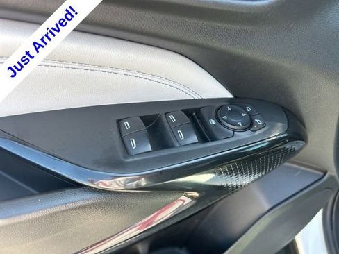 Used 2024 Chevrolet Trax LT w/ Driver Confidence Package FWD image 13