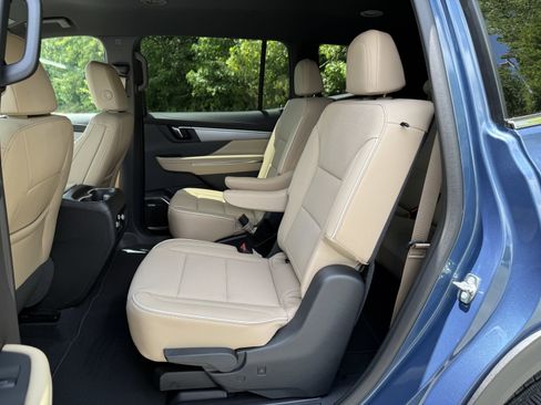 New 2025 Buick Enclave Preferred w/ Power Package image 16