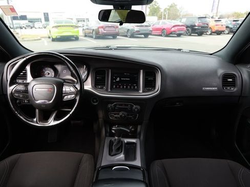 Used 2022 Dodge Charger SXT w/ Driver Convenience Group image 29