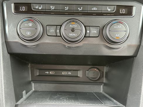 Used 2021 Volkswagen Tiguan SEL FWD image 28