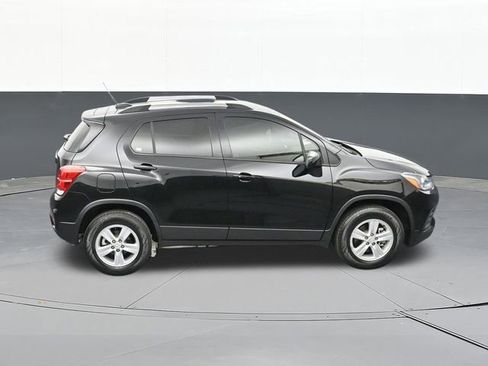 Used 2022 Chevrolet Trax LT w/ LT Convenience Package image 61