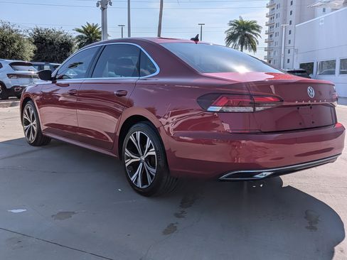 Used 2020 Volkswagen Passat 2.0T SEL FWD image 5
