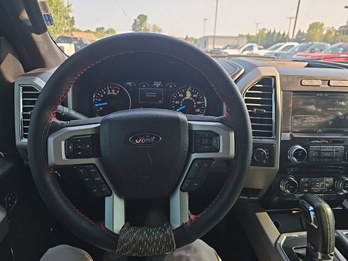 Used 2015 Ford F150 Lariat w/ Equipment Group 502A Luxury AWD/4WD image 9