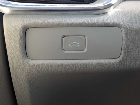 Used 2024 Volvo S60 B5 Plus FWD image 25
