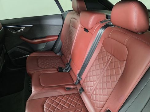 Used 2021 Audi SQ8 Premium Plus w/ SQ8 Black Optic Package image 15