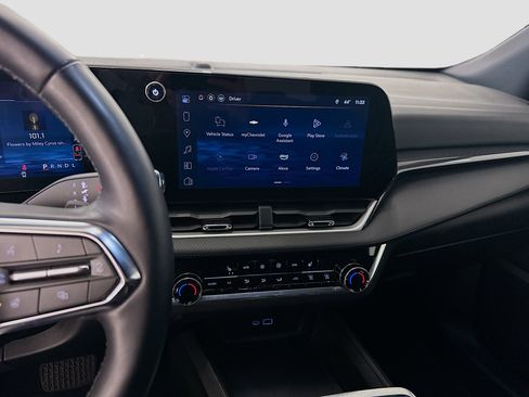 Used 2025 Chevrolet Equinox LT w/ Convenience Package II image 26