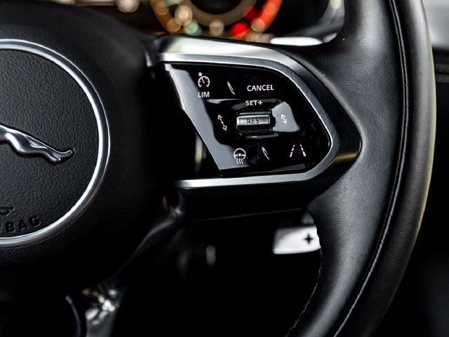 Certified 2025 Jaguar F-PACE R-Dynamic S AWD/4WD image 22