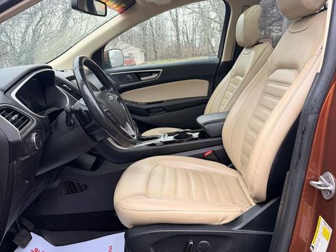 Used 2017 Ford Edge SEL w/ Equipment Group 201A image 5