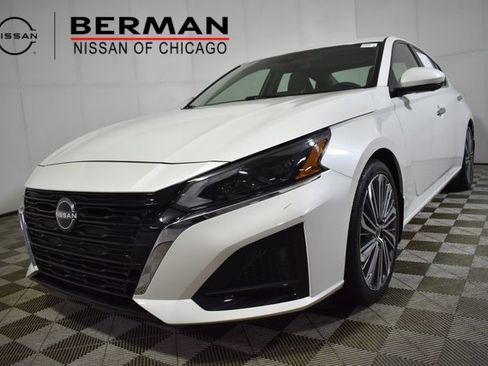 Certified 2023 Nissan Altima 2.5 SL image 1