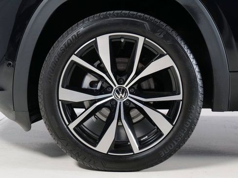 Used 2026 Volkswagen Atlas SEL Premium R-Line AWD/4WD image 31