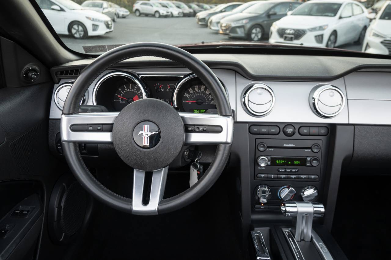 Used 2006 Ford Mustang GT Premium RWD image 26