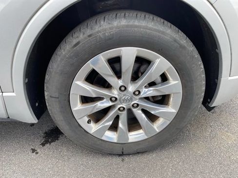 Used 2017 Buick Envision Essence FWD image 29